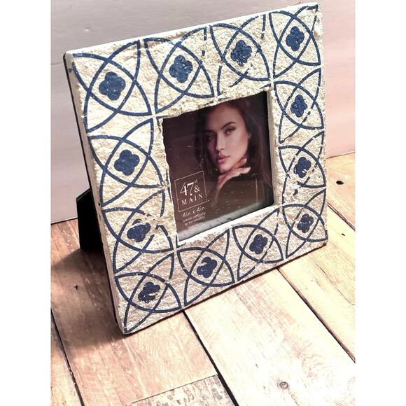 Painted Cement Handcrafted vintage look Photo Frame Picture Holder
4x4 photo - Picture 2 of 8